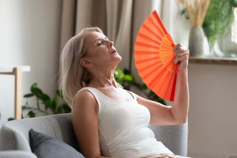 Calorões na Menopausa: Por Que Acontecem e Como Aliviar